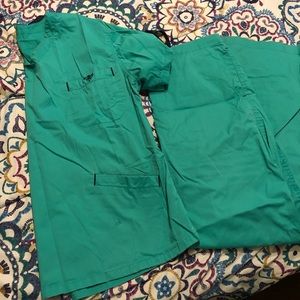 Med Couture Scrubs Green/Navy - *Top only!